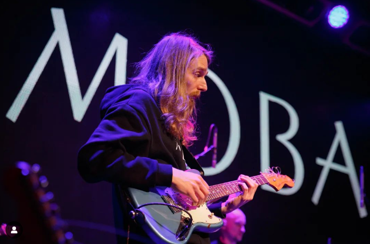 Відомий музикант йде у ЗСУ. Він звернувся до українців із проханням